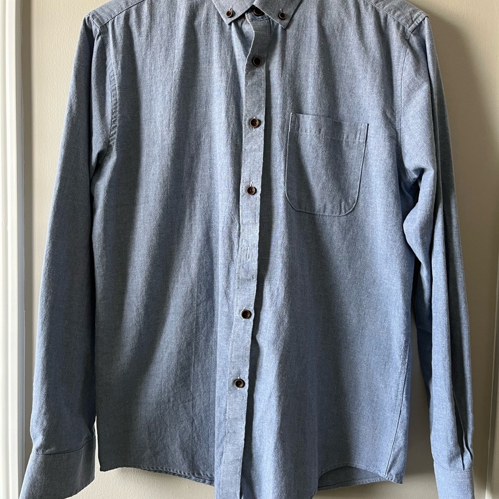Men's Button-Up Shirts